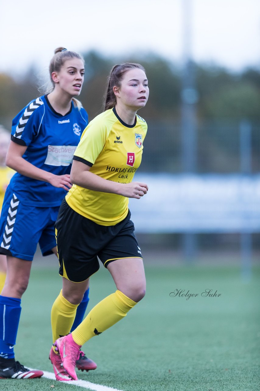 Bild 325 - F SSC Hagen Ahrensburg - SV Frisia 03 Risum-Lindholm : Ergebnis: 2:0